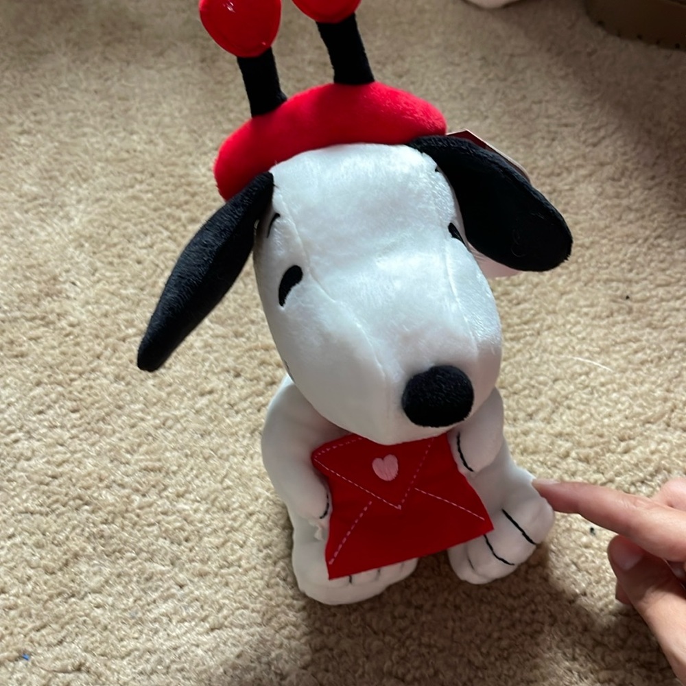 Snoopy stuffed animal